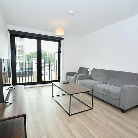 Apartment Modern & Spacious 2 Bedroom