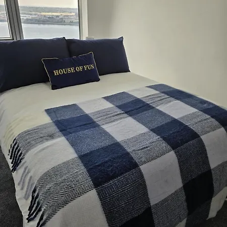 2 Bedroom Alexandra Tower * Liverpool