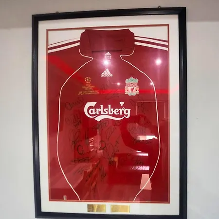 The Red Lounge