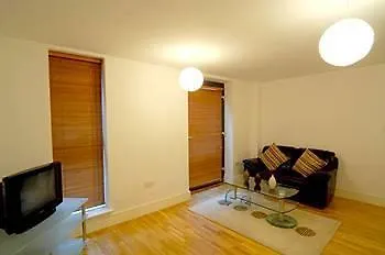 Base Serviced - Cumberland Appartement *