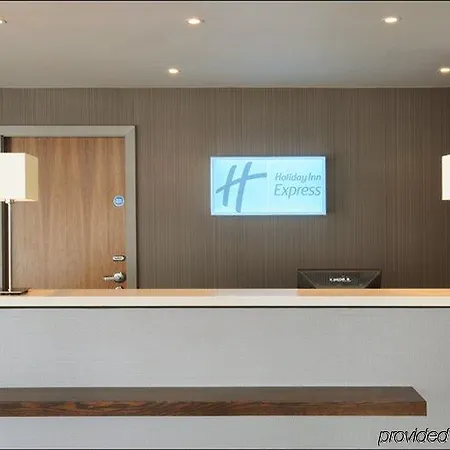Отель Express Liverpool Hoylake, An Ihg 3*