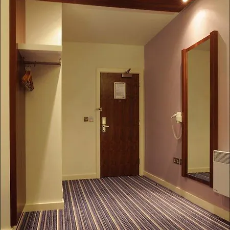 Отель Express Liverpool Hoylake, An Ihg Хойлэйк