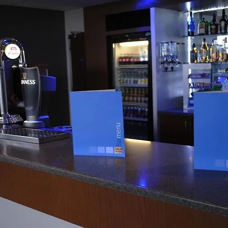 Express John Lennon Airport 3*