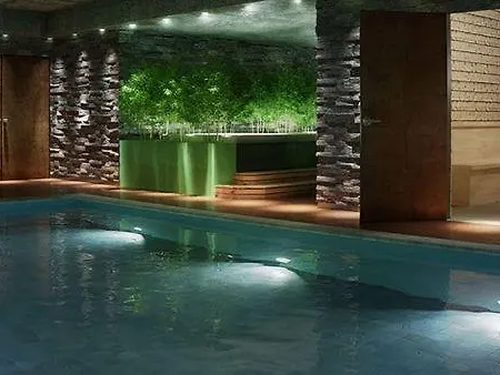 Hotel 30 Street 4*