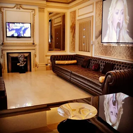 Signature Living Bold Street 3*