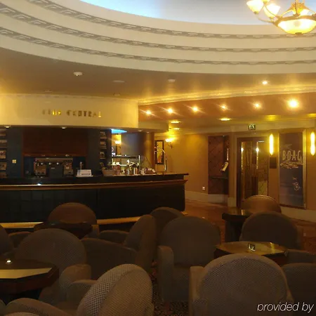 Hotel Crowne Plaza - John Lennon Airport By Ihg 4*