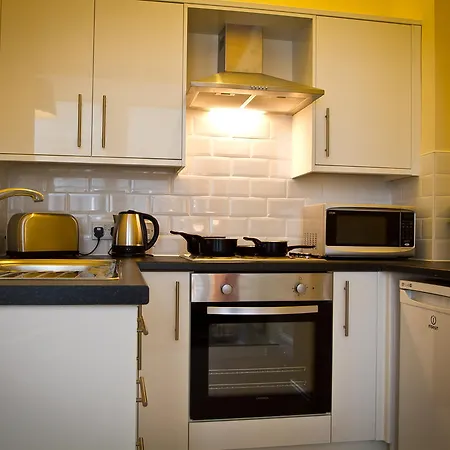 Aparthotel L3 Living @ Irwell Chambers 4*