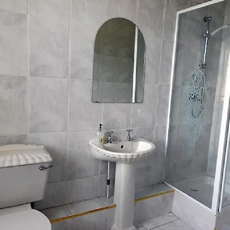 Green Park Bed & Breakfast 2*