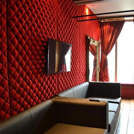 Signature Living Отель