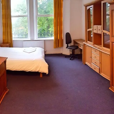 Konukevi Sefton Grange 3*