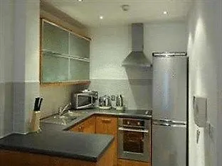 Base Serviced - Cumberland Appartement