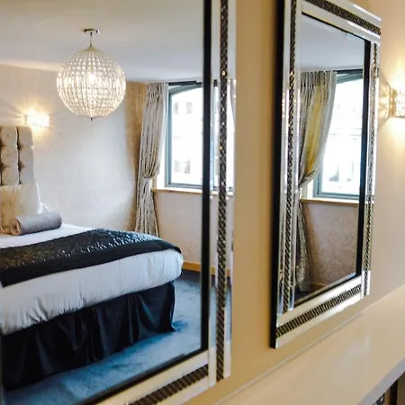 Posh Pads - 1 - Liverpool