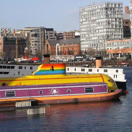 007 House Boat Ботель 5*