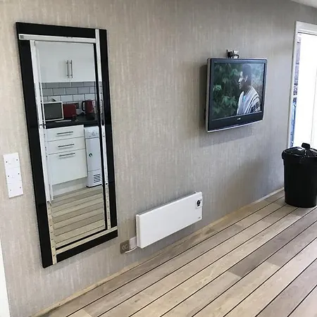 007 House Boat 5*