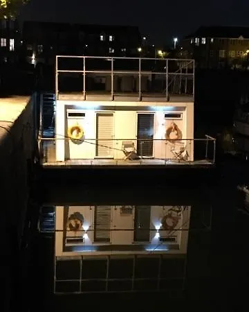 Ботель 007 House Boat