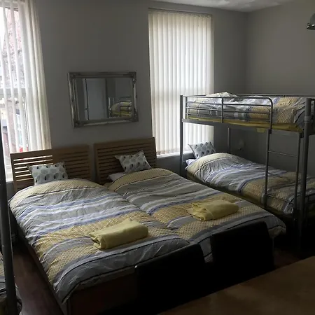 King Kennys Pad 2* Liverpool