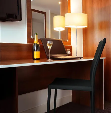 Heeton Concept - Centre Hotel