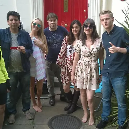 Embassie Backpackers * Liverpool