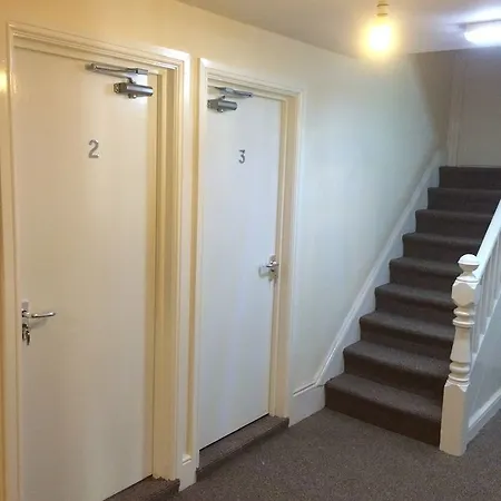 The Newsham Guest 2*
