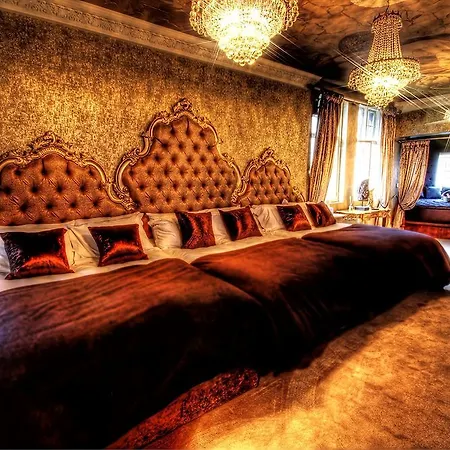 Hotel 30 Street 4*