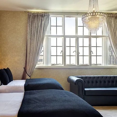 30 Street Hotel 4*