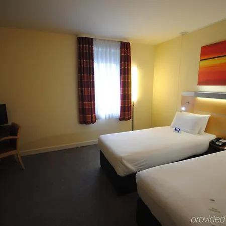 Express John Lennon Airport 3* Liverpool