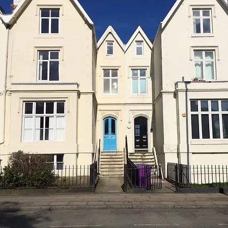 Bed & Breakfast Square Tree House Liverpool