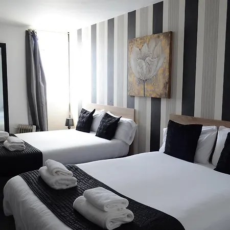 The Manor - 2* Liverpool