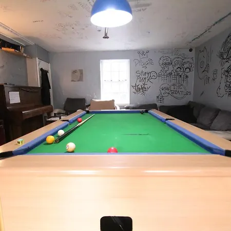Everton Hostel *