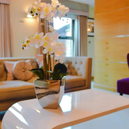 Aparthotel Posh Pads - 1 - 4*