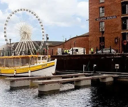 Hollywood & Barges 5* Liverpool