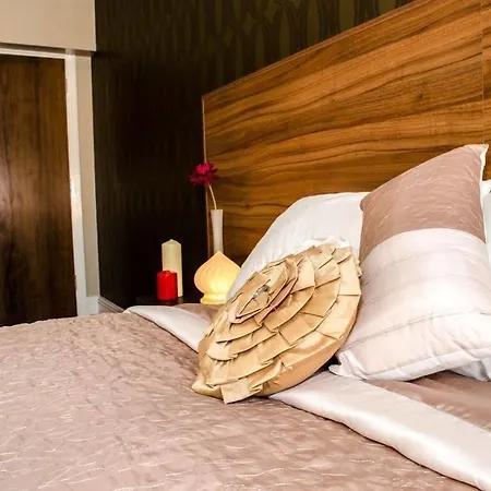 Trivelles Hotel 3*