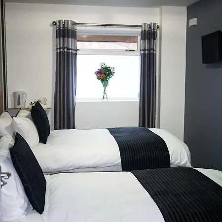 The Manor - Hotel