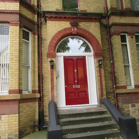 Daire No 6 At 19 Ivanhoe - Large 2 Bed Near Sefton Park And Lark Lane *