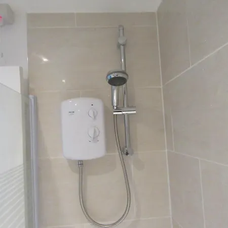 No 6 At 19 Ivanhoe - Large 2 Bed Near Sefton Park And Lark Lane Daire *