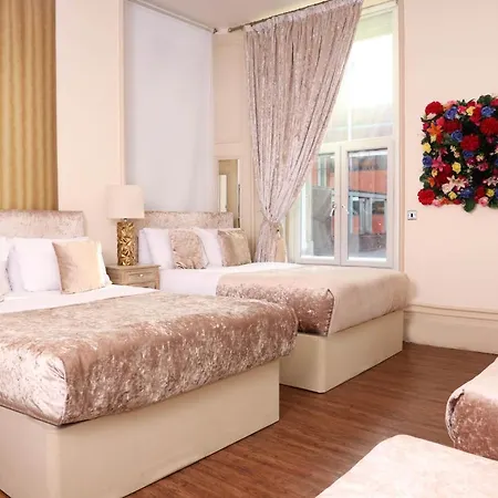 Signature Living Bold Street