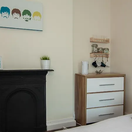 Casa Fresa Franks Serviced 게스트하우스 4*