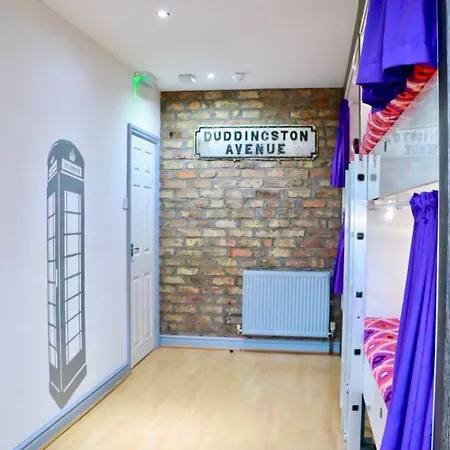 Hostel The Pod Travel
