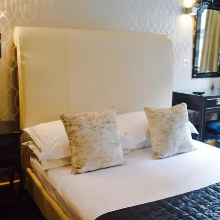 Posh Pads - 1 - 4* Liverpool