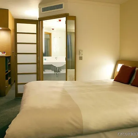 Hotel Novotel Centre 4*