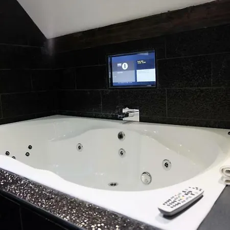 Signature Living