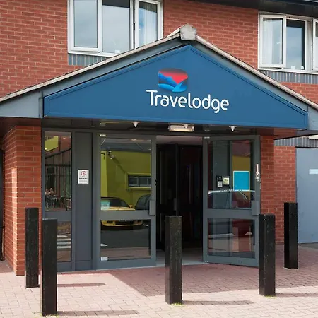Travelodge Docks 2*