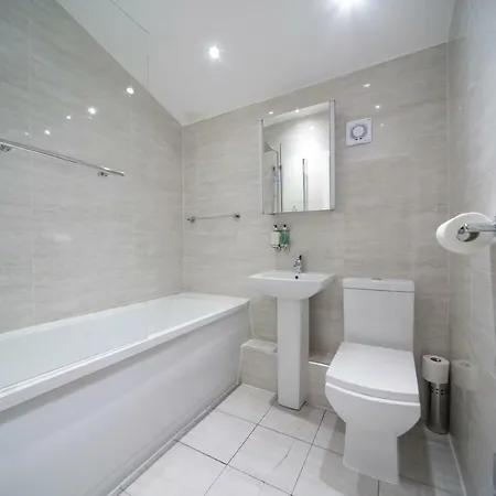 Citystop - Wood Street 4*