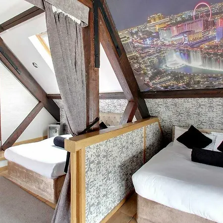 Signature Living Отель 4*