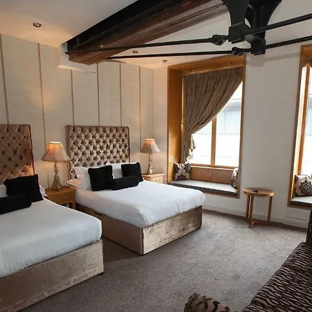 Signature Living Отель 4*