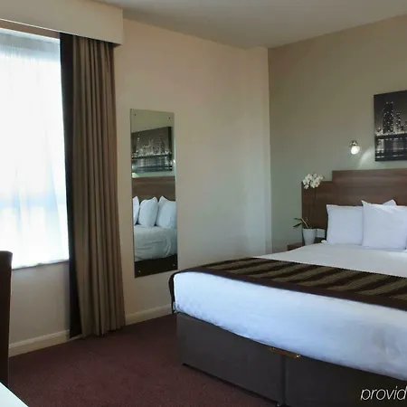 Leonardo Hotel 4*