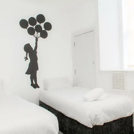 Apartment Host & - Fleet Nightlife *