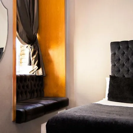 Signature Living Отель 4*
