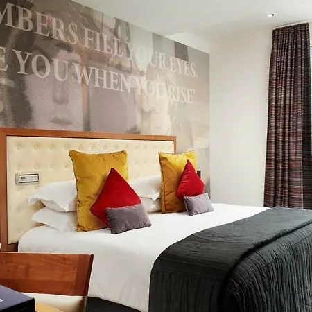 Hard Days Night 4* Liverpool