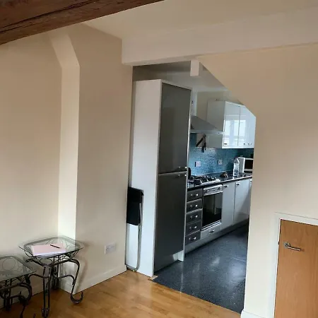 Apartment 2 Bed Duplex Penthouse By Mathew Street Sleeps 6
